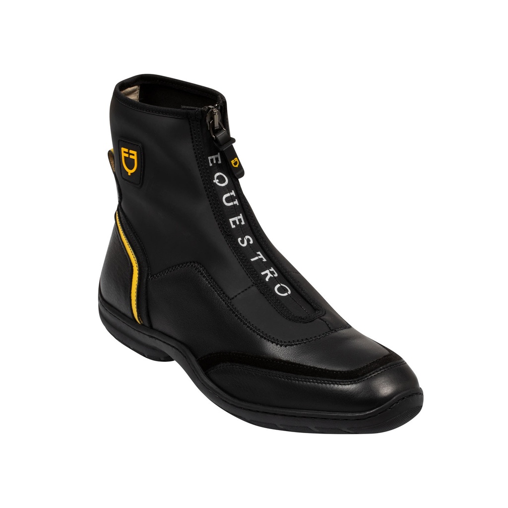 Bota modelo Plutão