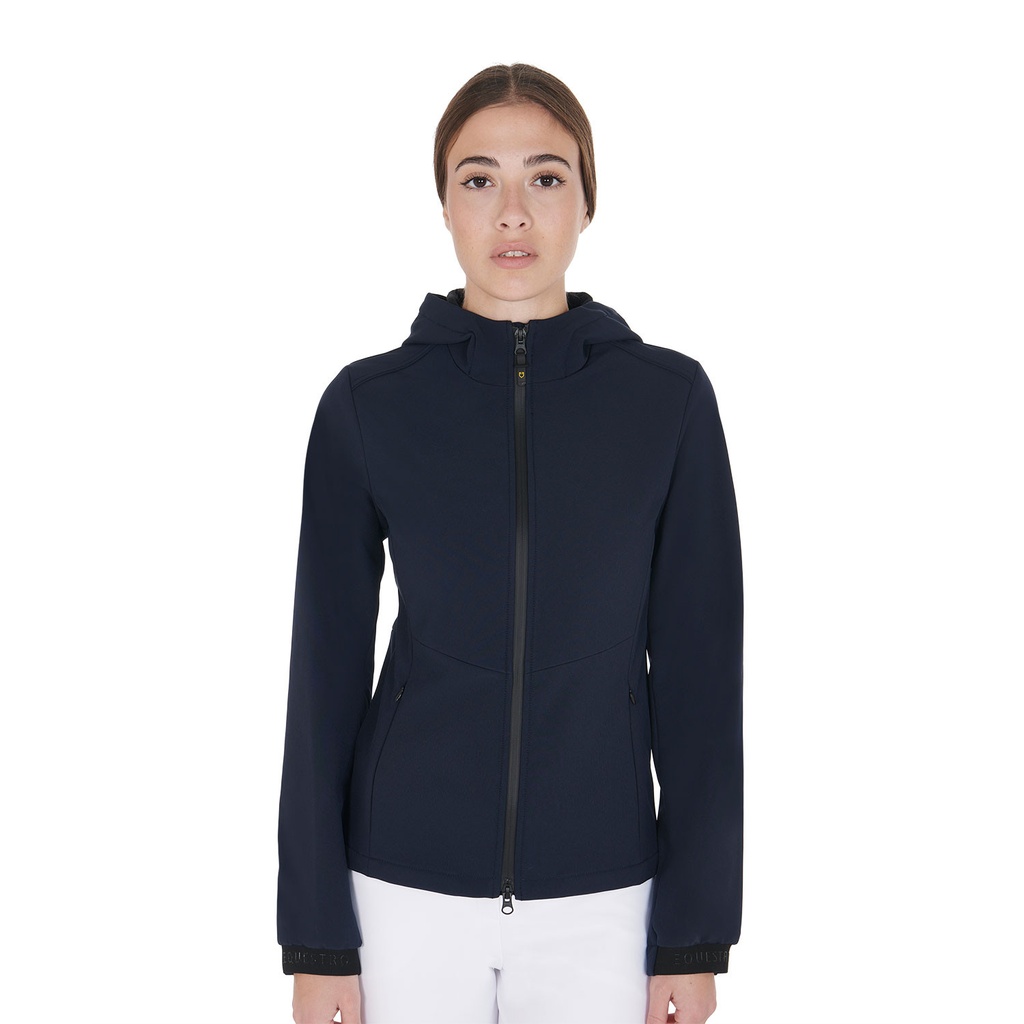 Jaqueta softshell feminina slim fit com bolsos embutidos
