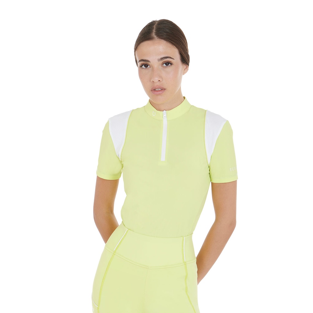 Polo feminino slim fit para treino com inserts em mesh