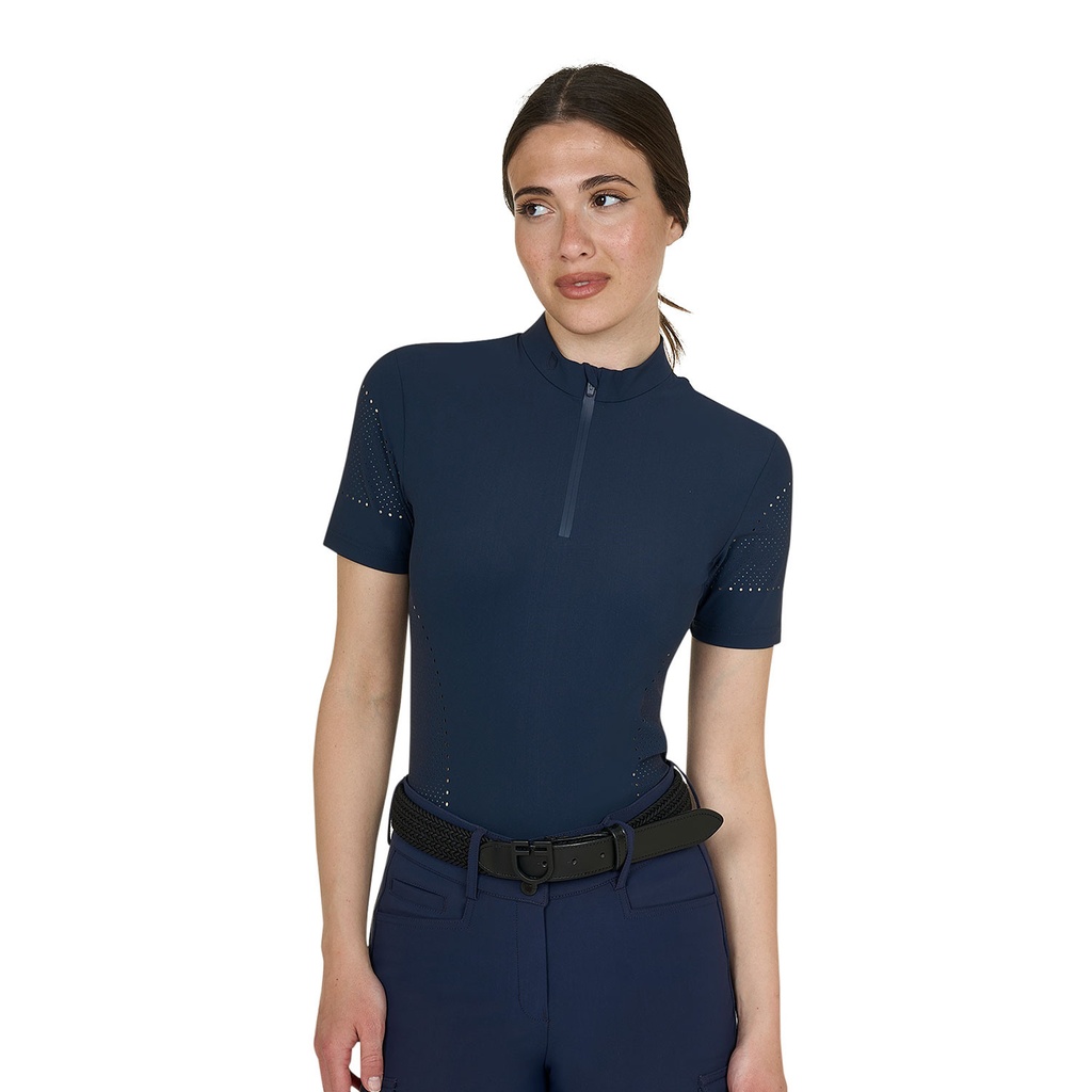 Camiseta feminina de treino em tecido técnico com microfuros