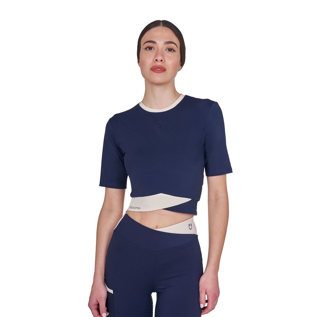 Camiseta cropped feminina em tecido tecnológico