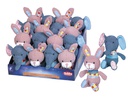 Display com peluches coelhos e elefantes
